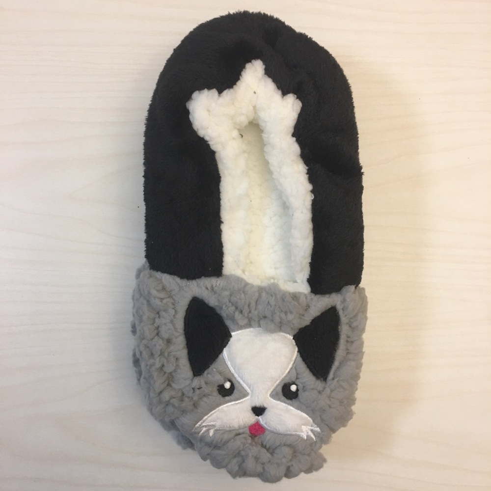 NWT Fuzzy Dog Slippers 🐶